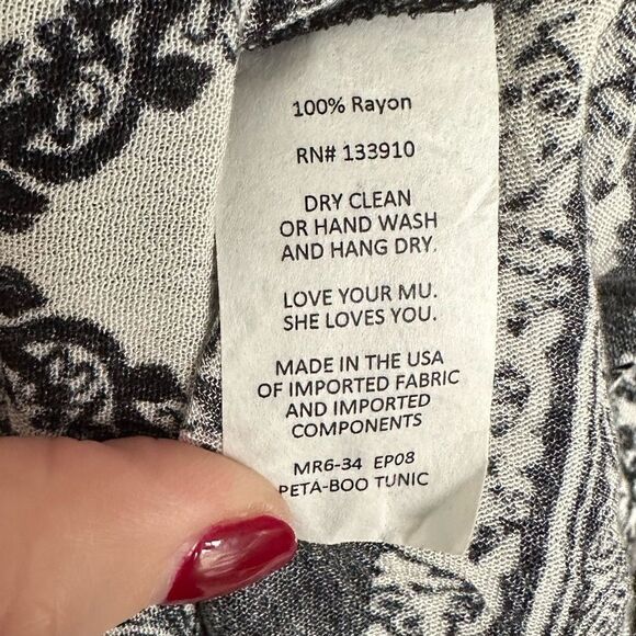 Show Me Your Mumu Black & White Peta-Boo Tunic In Color-Eat Pray Mu - Picture 6 of 6